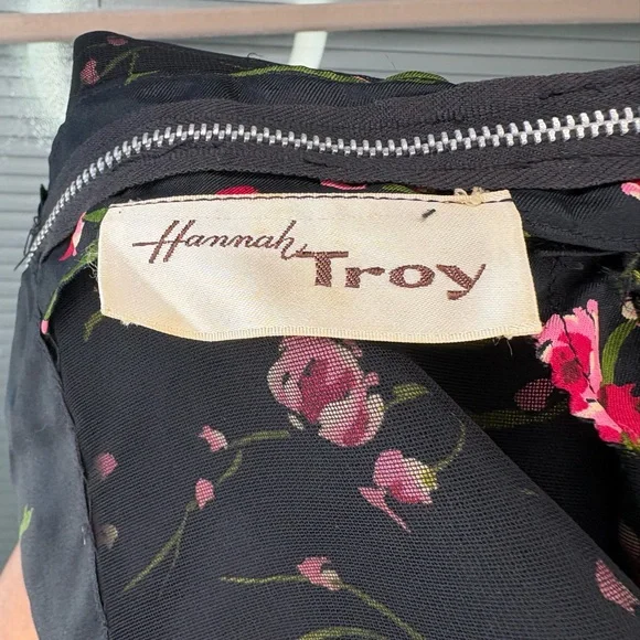 Hannah Troy Vintage 1950s Black Floral Dress with Pink Blossoms - Picture 5 of 5